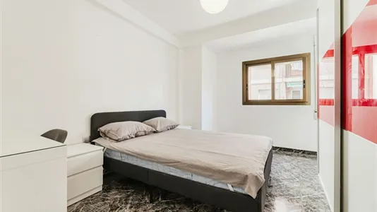 Apartments in Burjassot - photo 6