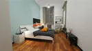 Room for rent, Turin, Piemonte, &lt;span class=&quot;blurred street&quot; onclick=&quot;ProcessAdRequest(12157178)&quot;&gt;&lt;span class=&quot;hint&quot;&gt;See streetname&lt;/span&gt;[xxxxxxxxxxxxx]&lt;/span&gt;