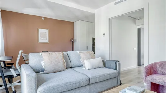 Apartments in Barcelona Eixample - photo 3