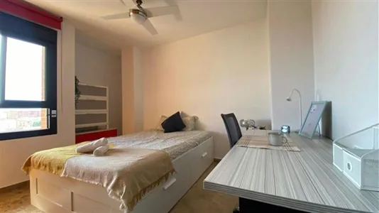 Rooms in Tavernes Blanques - photo 2