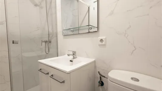 Rooms in Madrid Moncloa-Aravaca - photo 5