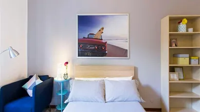 Room for rent in Milano Zona 6 - Barona, Lorenteggio, Milan