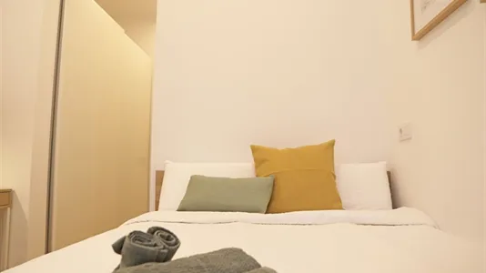 Rooms in Barcelona Sant Martí - photo 4