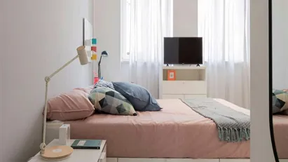 Room for rent in Milano Zona 5 - Vigentino, Chiaravalle, Gratosoglio, Milan