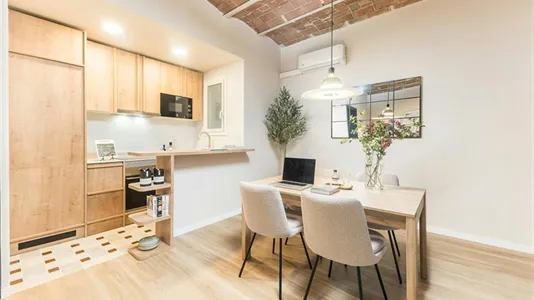 Apartments in Barcelona Eixample - photo 6