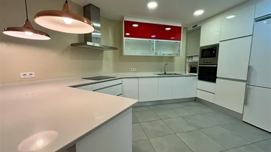 Rooms in Barcelona Eixample - photo 8