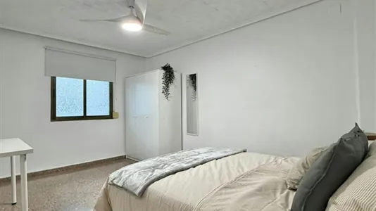 Rooms in Mislata - photo 10