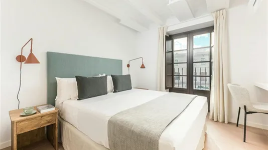 Apartments in Barcelona Ciutat Vella - photo 8