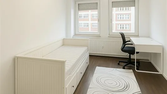 Rooms in Augsburg - photo 1