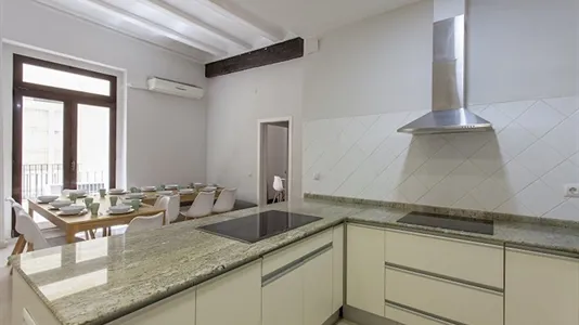 Rooms in Valencia Ciutat Vella - photo 8
