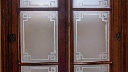 Rooms in Barcelona Ciutat Vella - photo 8