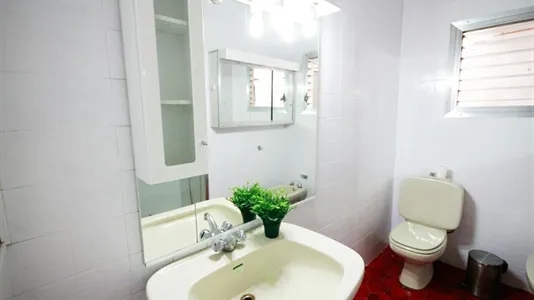 Rooms in Barcelona Eixample - photo 9