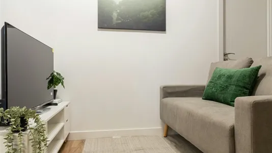 Rooms in Madrid Ciudad Lineal - photo 8