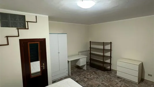 Rooms in Napoli Municipalità 2 - photo 1