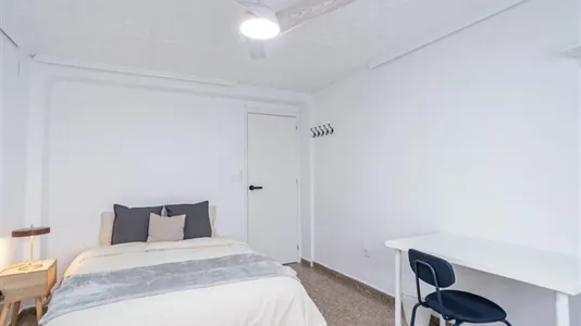 Rooms in Mislata - photo 6