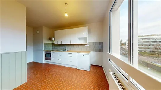 Apartments in Lyon - photo 10