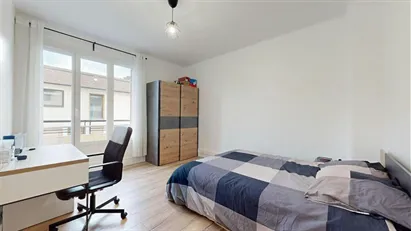 Room for rent in Grenoble, Auvergne-Rhône-Alpes