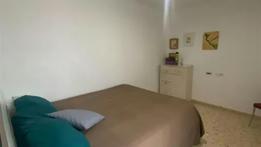 Rooms in Valencia La Zaidía - photo 9