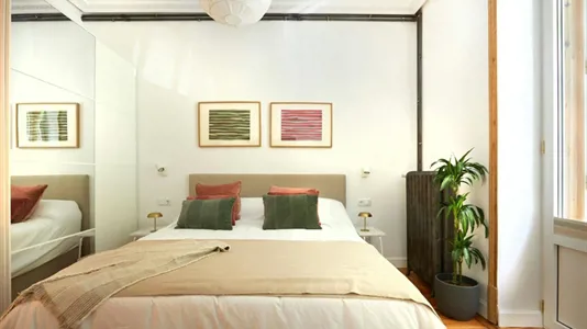 Rooms in Madrid Centro - photo 1
