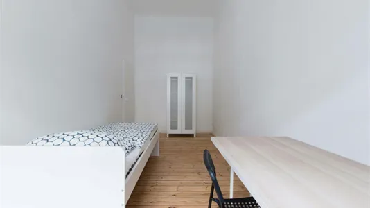 Rooms in Berlin Charlottenburg-Wilmersdorf - photo 2