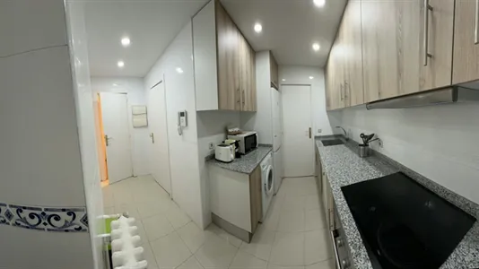 Rooms in Madrid Salamanca - photo 8