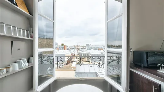 Apartments in Paris 16éme arrondissement (North) - photo 10