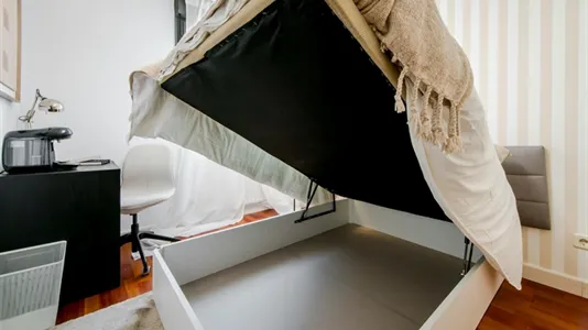 Rooms in El Encinar de los Reyes - photo 5