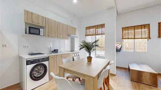 Rooms in Valencia Extramurs - photo 7