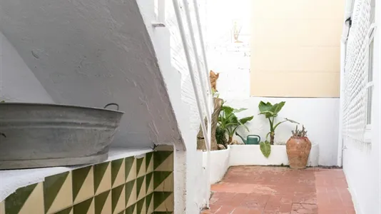 Rooms in El Prat de Llobregat - photo 4