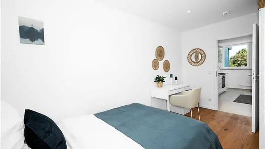 Rooms in Munich Ramersdorf-Perlach - photo 2