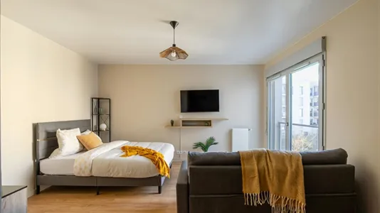 Apartments in Pontoise - photo 2