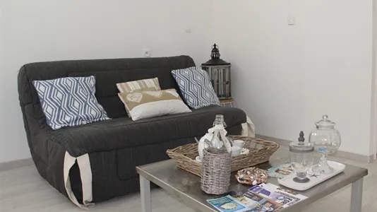 Houses in Rochefort - photo 4