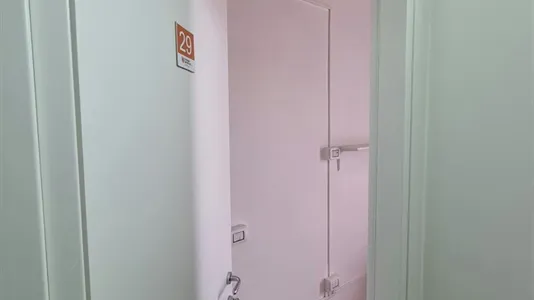 Rooms in Napoli Municipalità 4 - photo 1