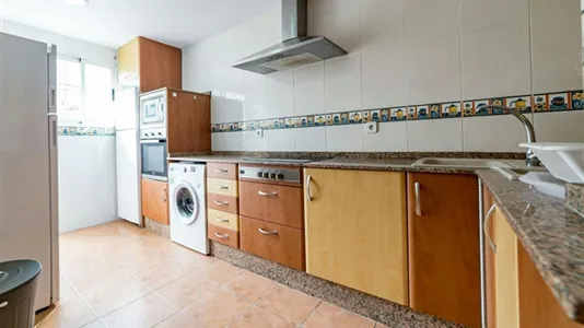 Rooms in Valencia Extramurs - photo 5