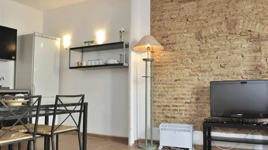 Apartments in Barcelona Ciutat Vella - photo 6