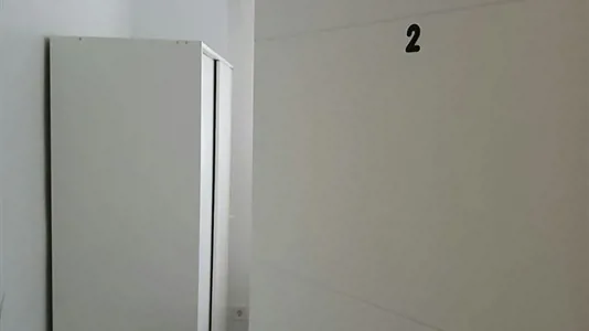 Rooms in Madrid Carabanchel - photo 1