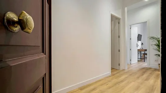 Rooms in Barcelona Eixample - photo 7