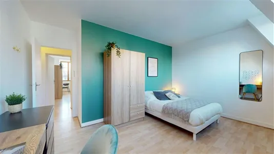 Rooms in Paris 8ème arrondissement - photo 3