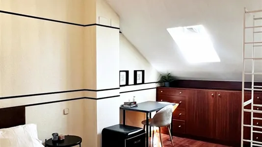 Rooms in Madrid Hortaleza - photo 2
