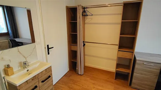 Rooms in Saint-Julien-en-Genevois - photo 2