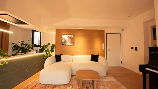 Apartments in Athens Ampelokipoi - photo 2