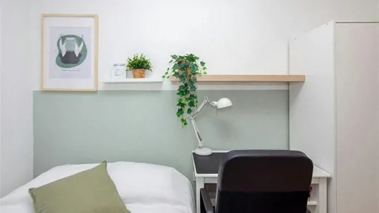 Rooms in Valencia Extramurs - photo 2
