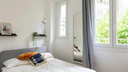 Room for rent in Milano Zona 6 - Barona, Lorenteggio, Milan