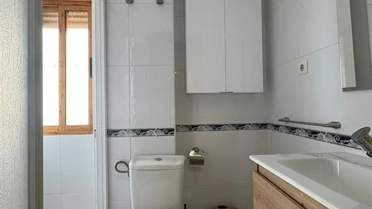 Rooms in Granada - photo 2