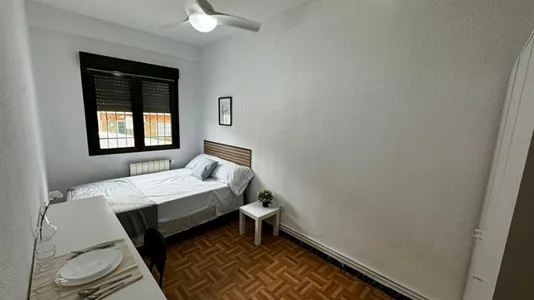 Rooms in Madrid Carabanchel - photo 4