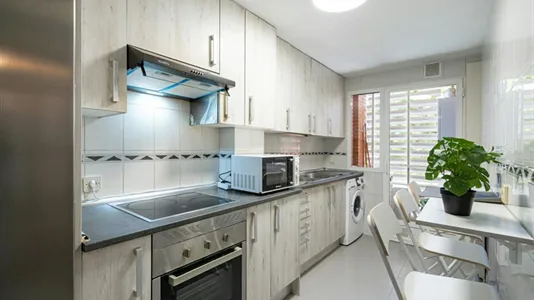 Rooms in Guadalajara - photo 5