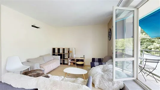 Apartments in Lyon - photo 2