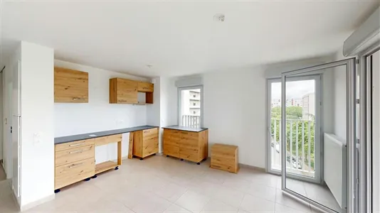 Apartments in Toulouse - photo 2