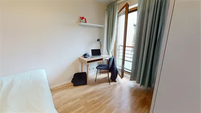 Room for rent in Boulogne-Billancourt, Île-de-France