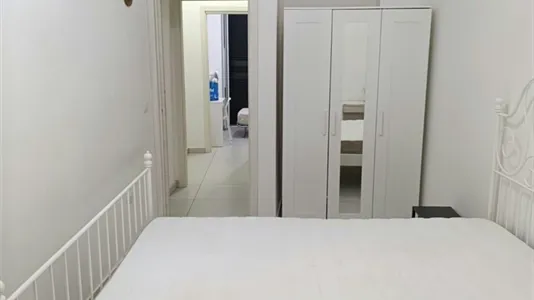 Rooms in Napoli Municipalità 4 - photo 2